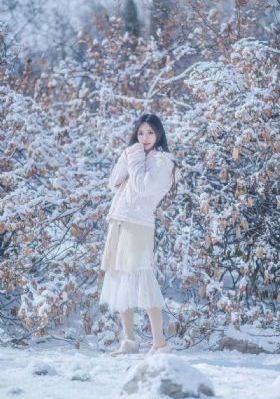 久久偷窥公厕女wc撒尿_超清全集免费观看